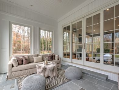 Posh Five Bedrooms Residence in The Hamptons Posh Five Bedrooms Residence in The Hamptons